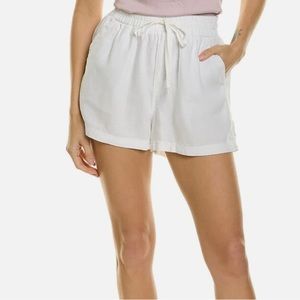 Womenโs Splendid Brand White Shorts
